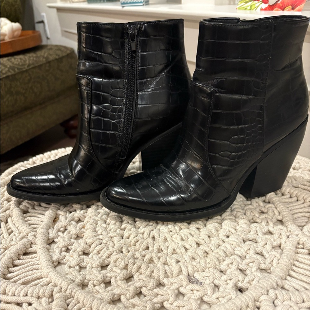 Madden Girl  Black Croc-Patterned Ankle Booties Size 7